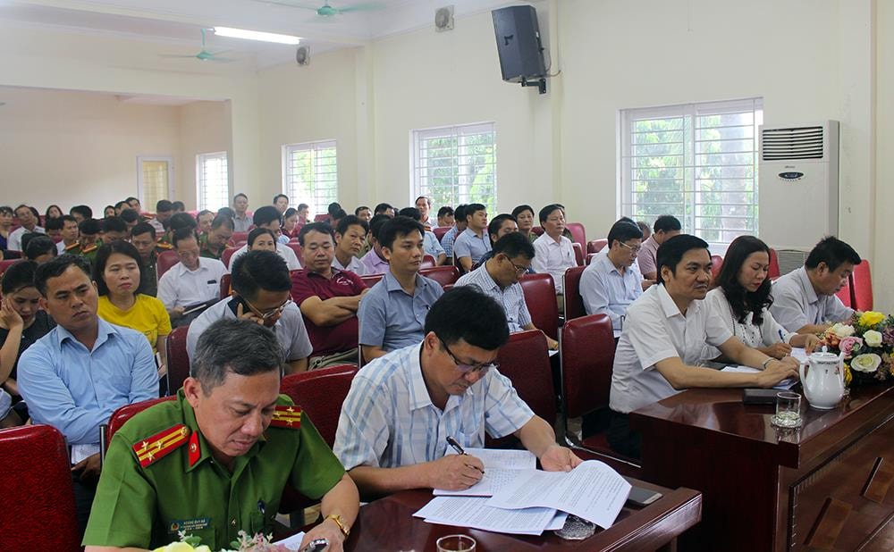 Các đại biểu tham dự cuộc họp. Ảnh: Phú Hương