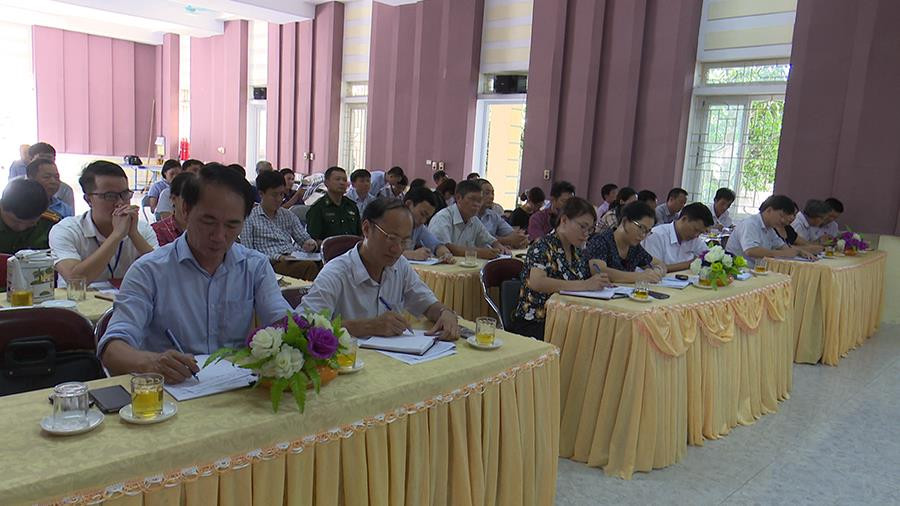 Quang cảnh hội nghị tiếp xúc cử tri tại phường Nghi Hải. Ảnh: CTV
