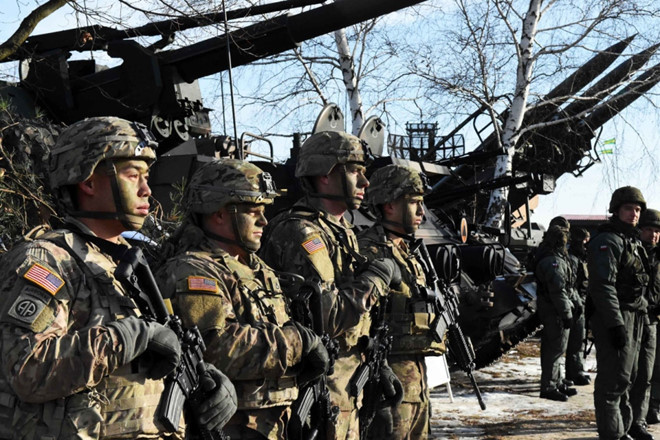 Lực lượng binh sĩ Mỹ và Ba Lan trong một cuộc tập trận /// Reuters