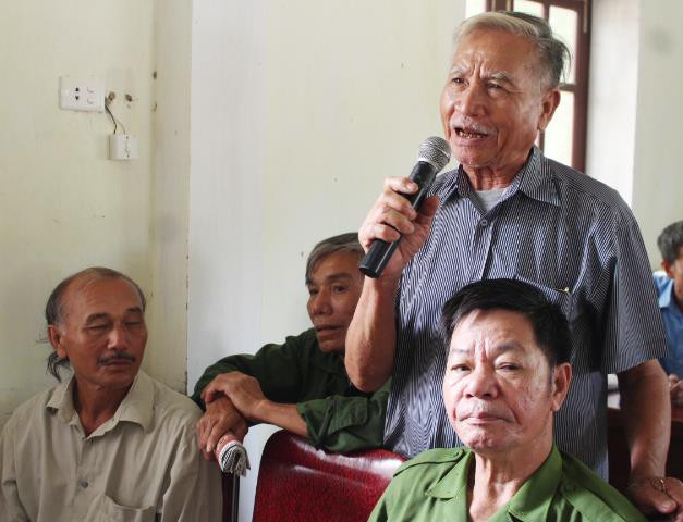 Ông Lê Xuân Ngưu cử tri xóm Bọ kiến nghị chính sách hỗ trợ cho các hộ nghèo nên phù hợp với từng địa phương.