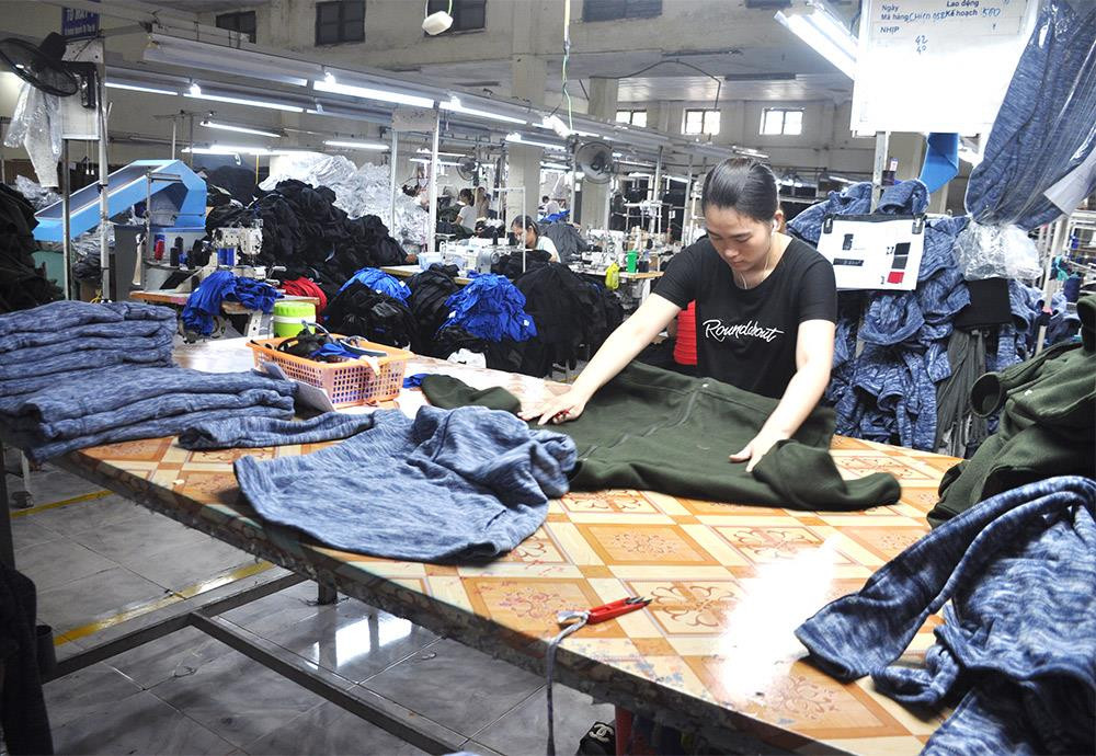 Dệt may tiếp tục là lĩnh vực dẫn đầu kim ngạch hàng hóa xuất khẩu của Nghệ An. Ảnh: Việt Phương