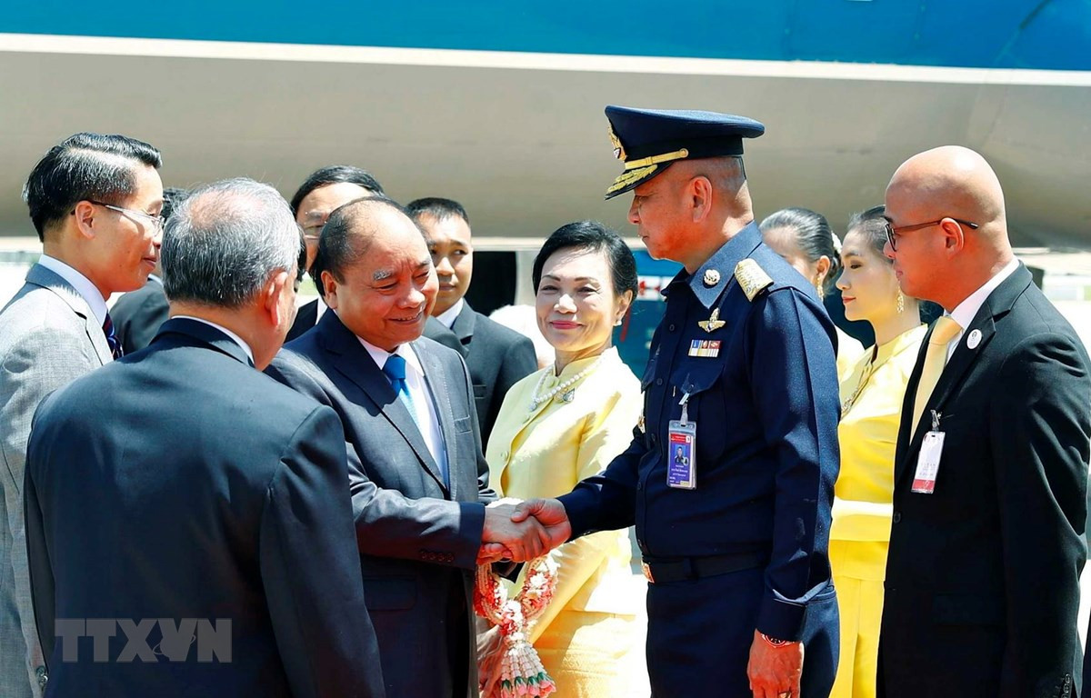Lễ đón Thủ tướng Nguyễn Xuân Phúc và Phu nhân tại sân bay quốc tế Don Mueang, Bangkok. Ảnh: Thống Nhất -TTXVN