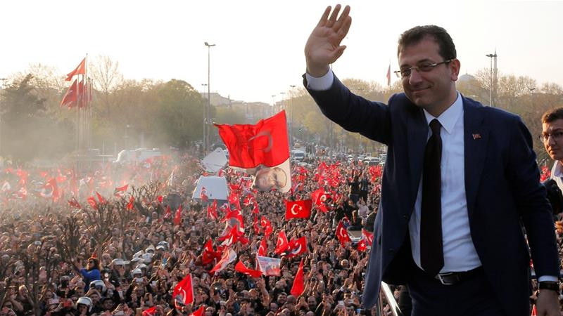 Ông Ekrem Imamoglu giành chiến thắng vang dội trong cuộc bầu cử Thị trưởng Istanbul. Ảnh: Reuters