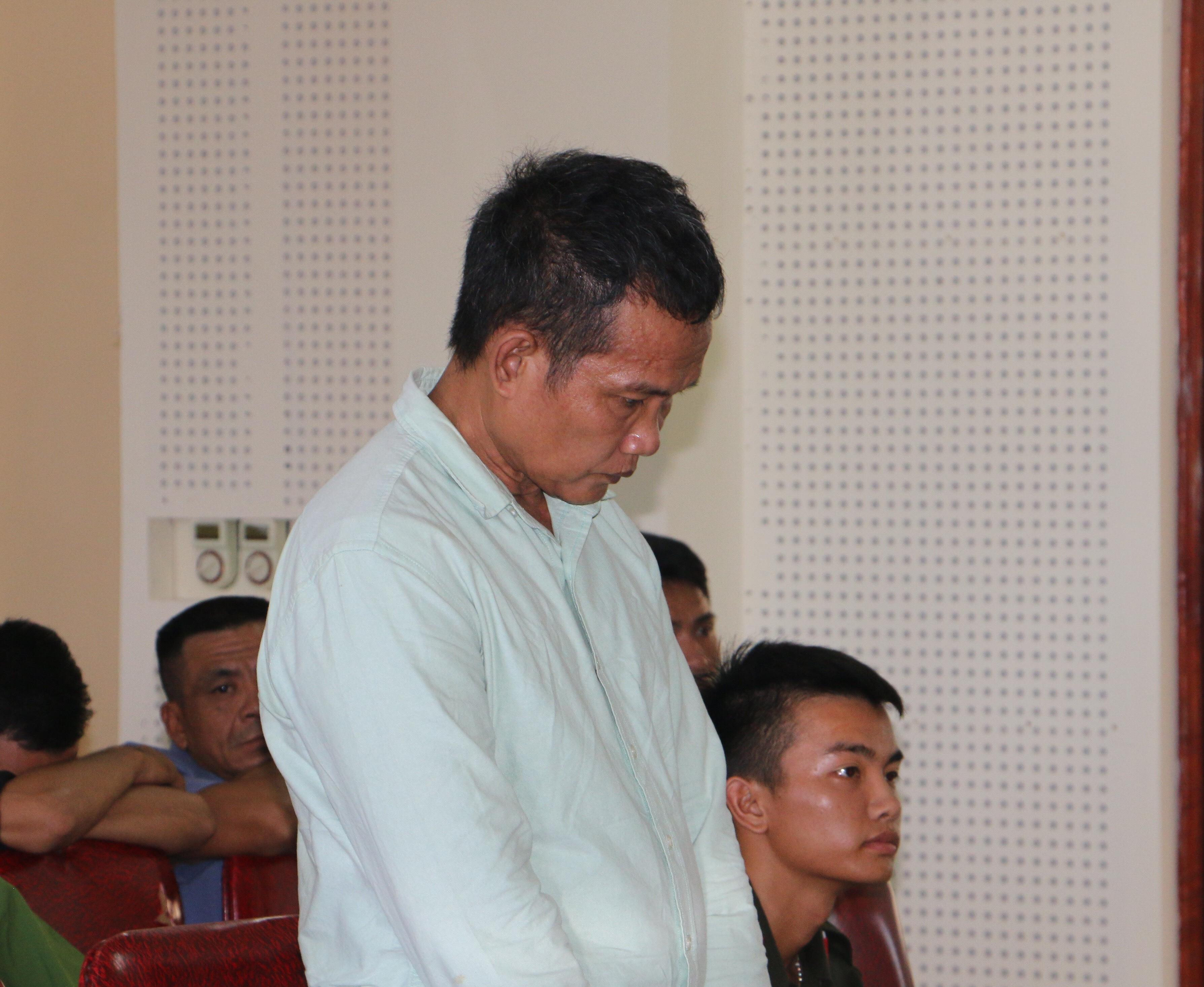 Bị cáo Phan Văn Hùng tại phiên tòa. Ảnh: An Quỳnh.