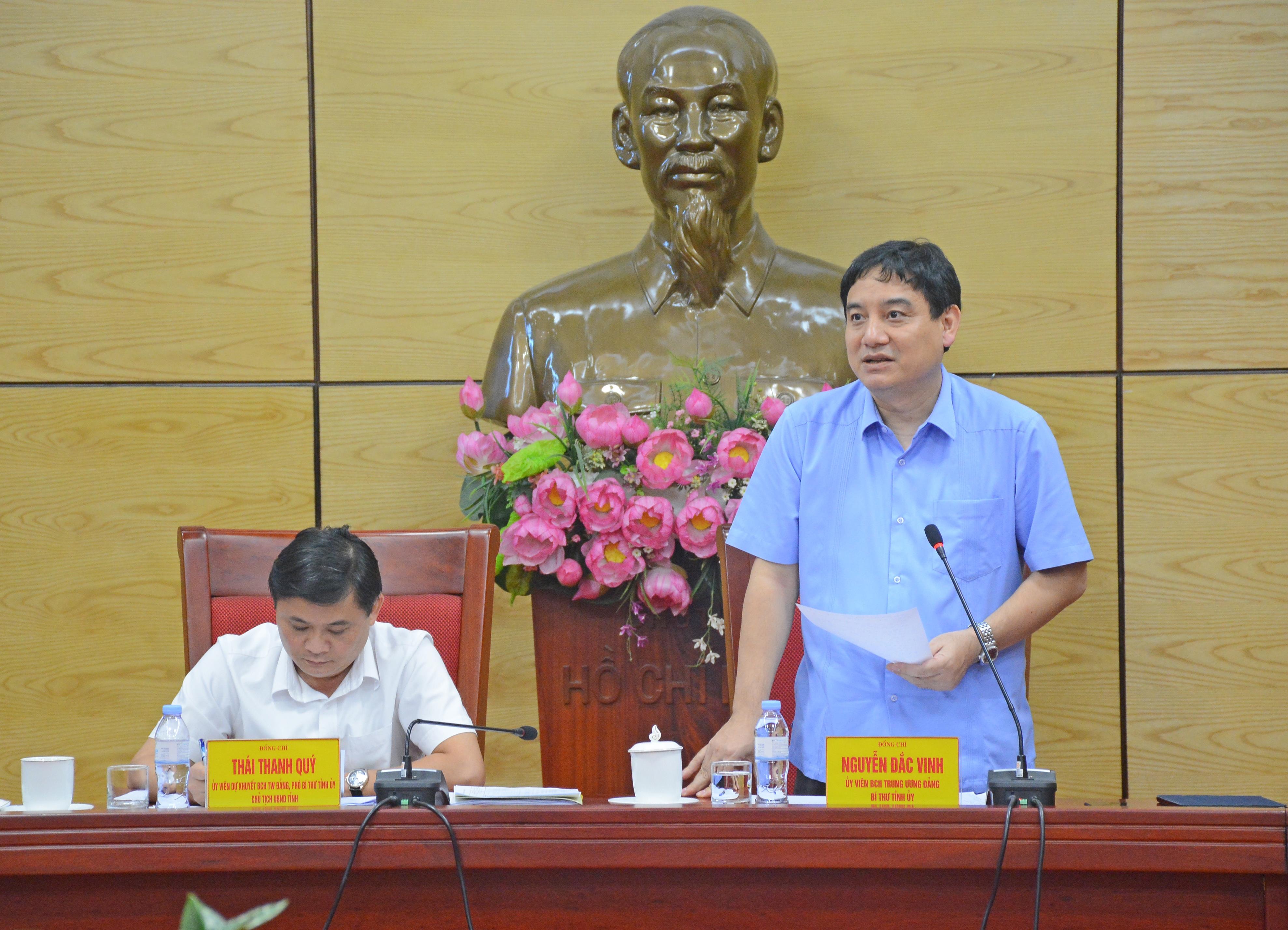 Bí thư Tỉnh ủy Nguyễn Đắc Vinh định hướng một số nội dung phát triển kinh tế trong thời gian tới. Ảnh: Thu Giang