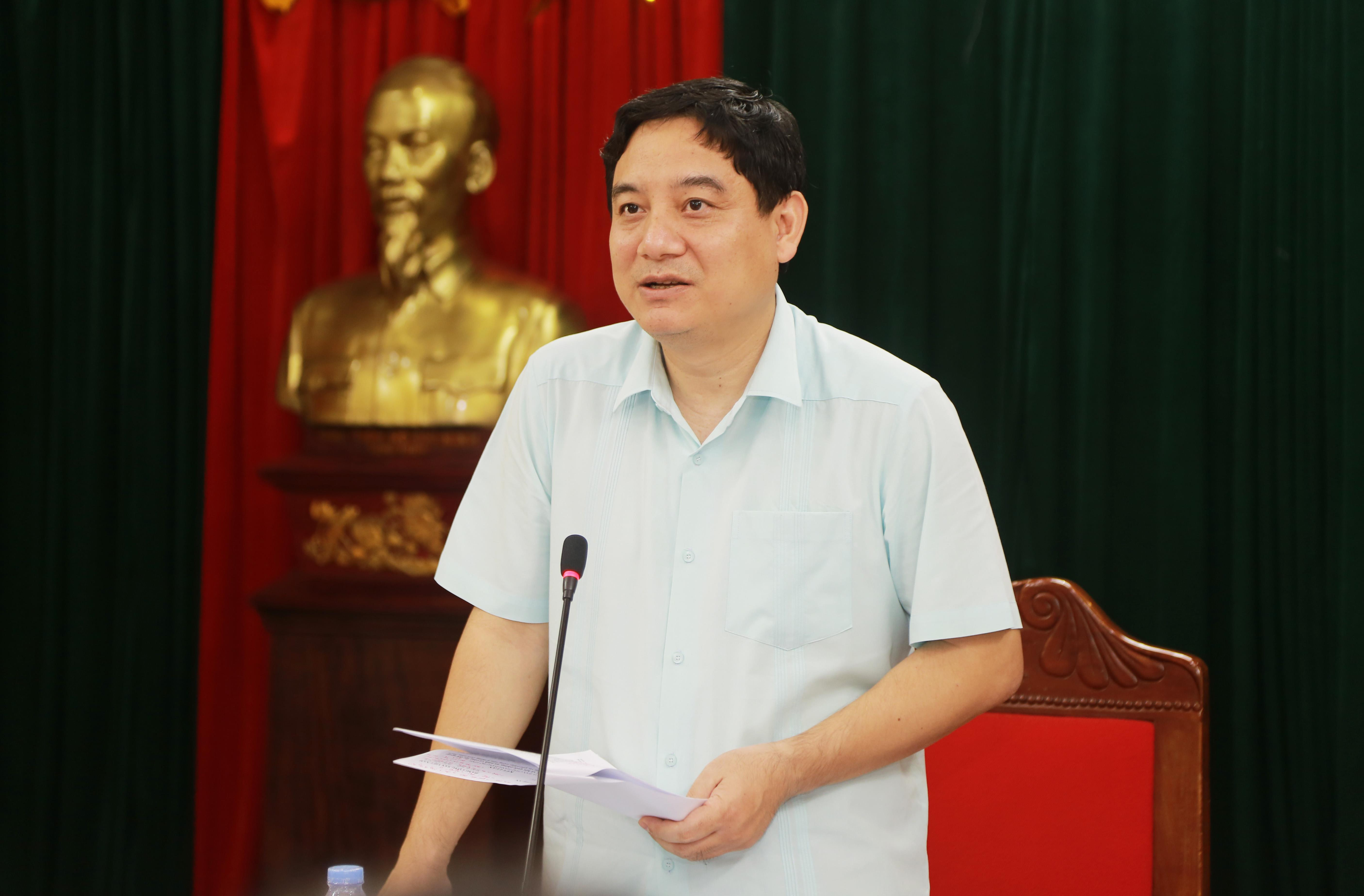 Tại phiên họp, Bí thư Tỉnh ủy Nguyễn Đắc Vinh lưu ý một số nội dung trọng tâm. Ảnh: Đào Tuấn