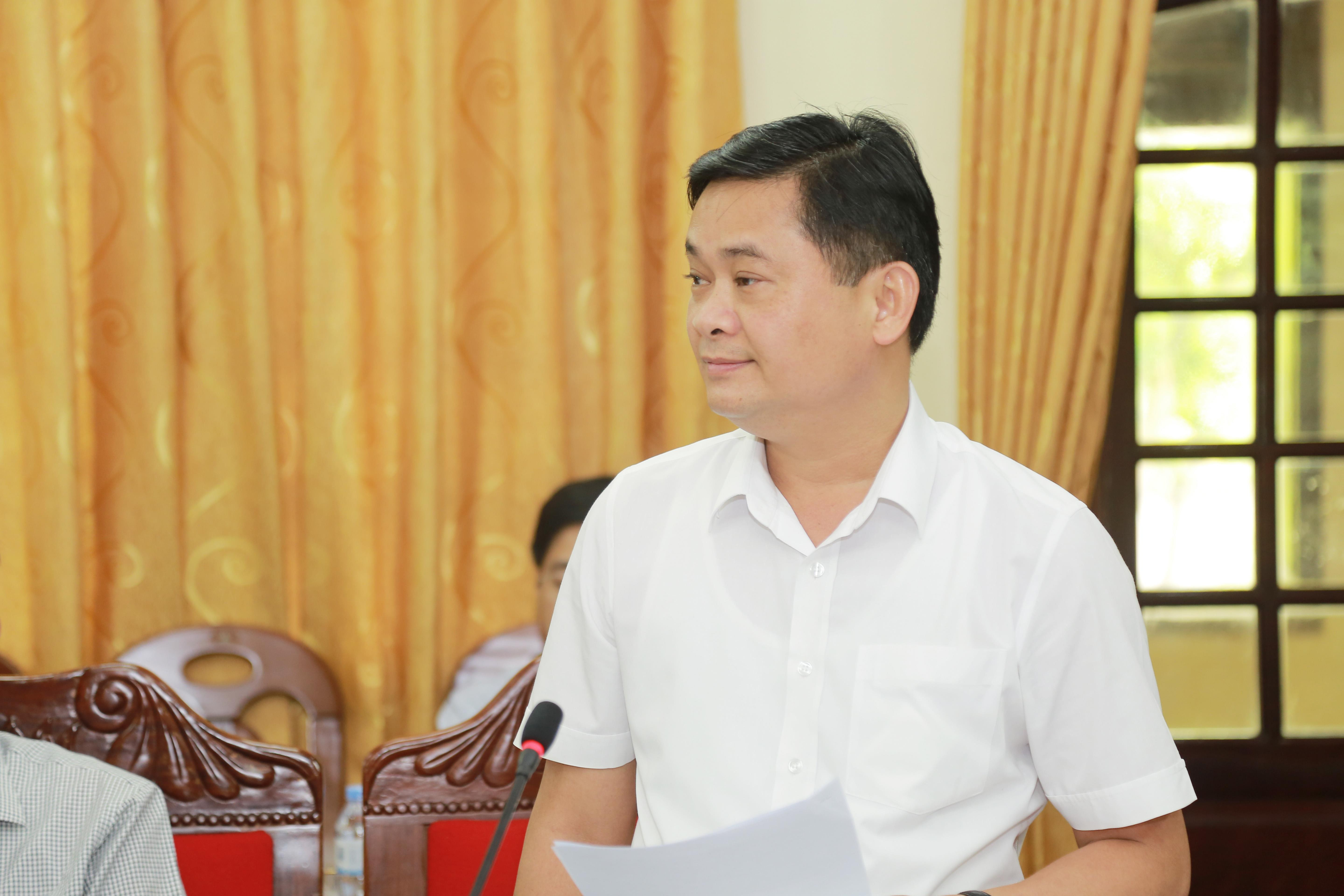 Chủ tịch UBND tỉnh Thái Thanh Quý phát biểu tại phiên làm việc. Ảnh: Đào Tuấn
