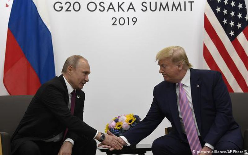 Tổng thống Nga-Mỹ tại Hội nghị Thượng đỉnh G20. Ảnh: AP