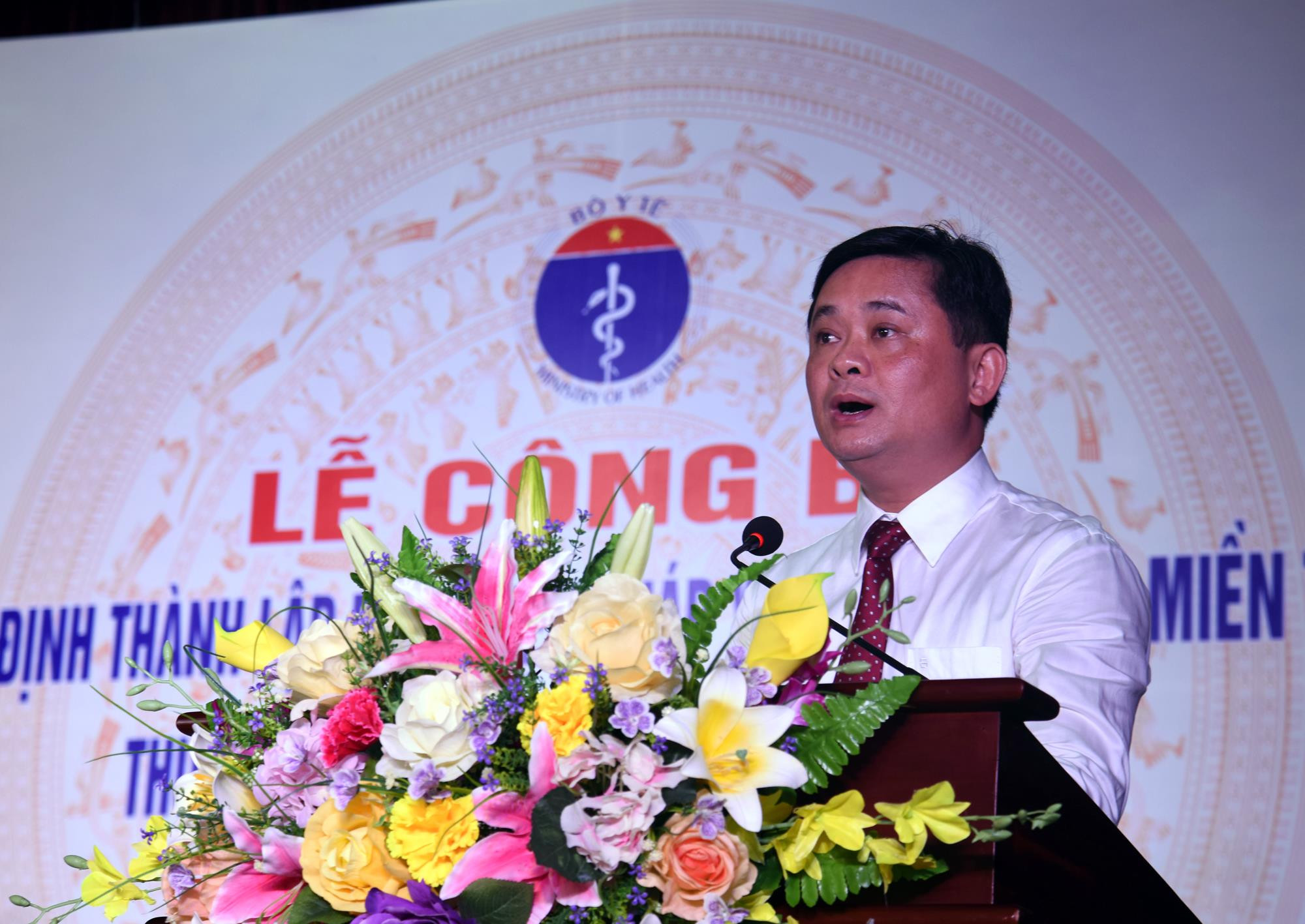 _Chủ tịch UBND tỉnh Thái Thanh Quý đánh giá cao việc Bộ Y tế thành lập Phân viện tại Nghệ An. Ảnh: Từ Thành