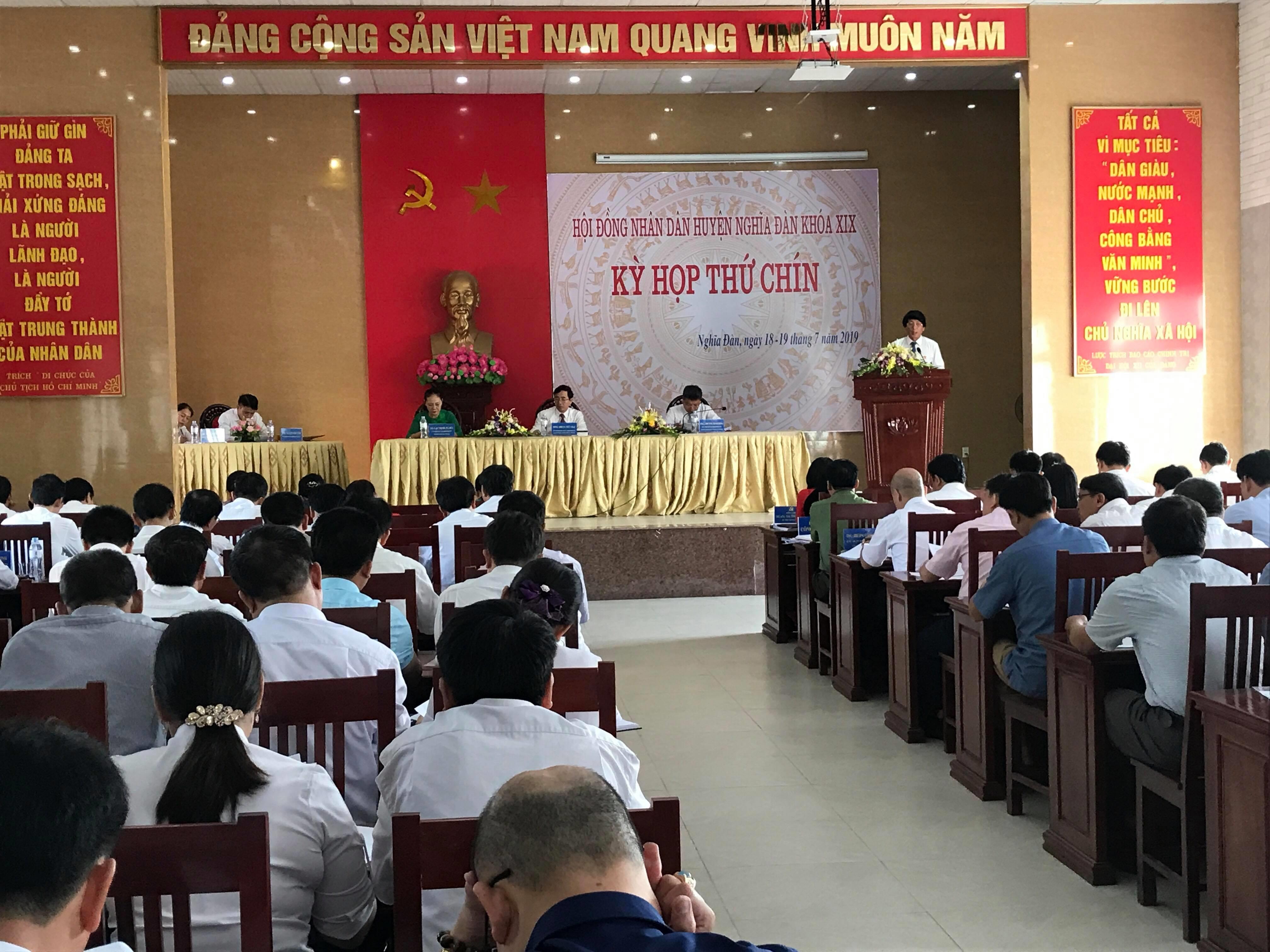 Quang cảnh kỳ họp HĐND huyện Nghĩa Đàn. Ảnh: Minh Thái