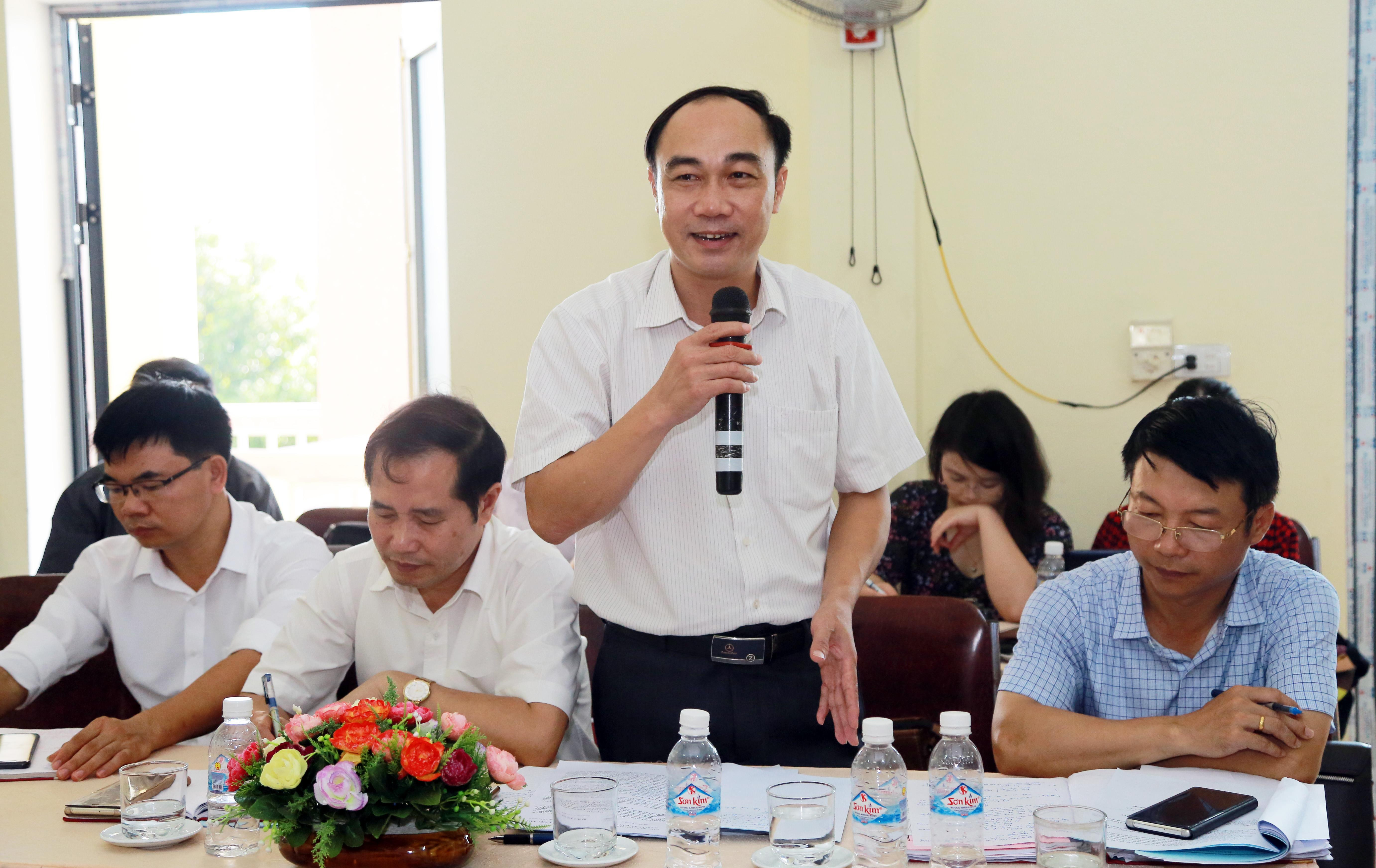 Đồng chí Trần Quốc Khánh - Phó trưởng Ban Tuyên giáo Tỉnh ủy phát biểu tại buổi làm việc. Ảnh: Đào Tuấn
