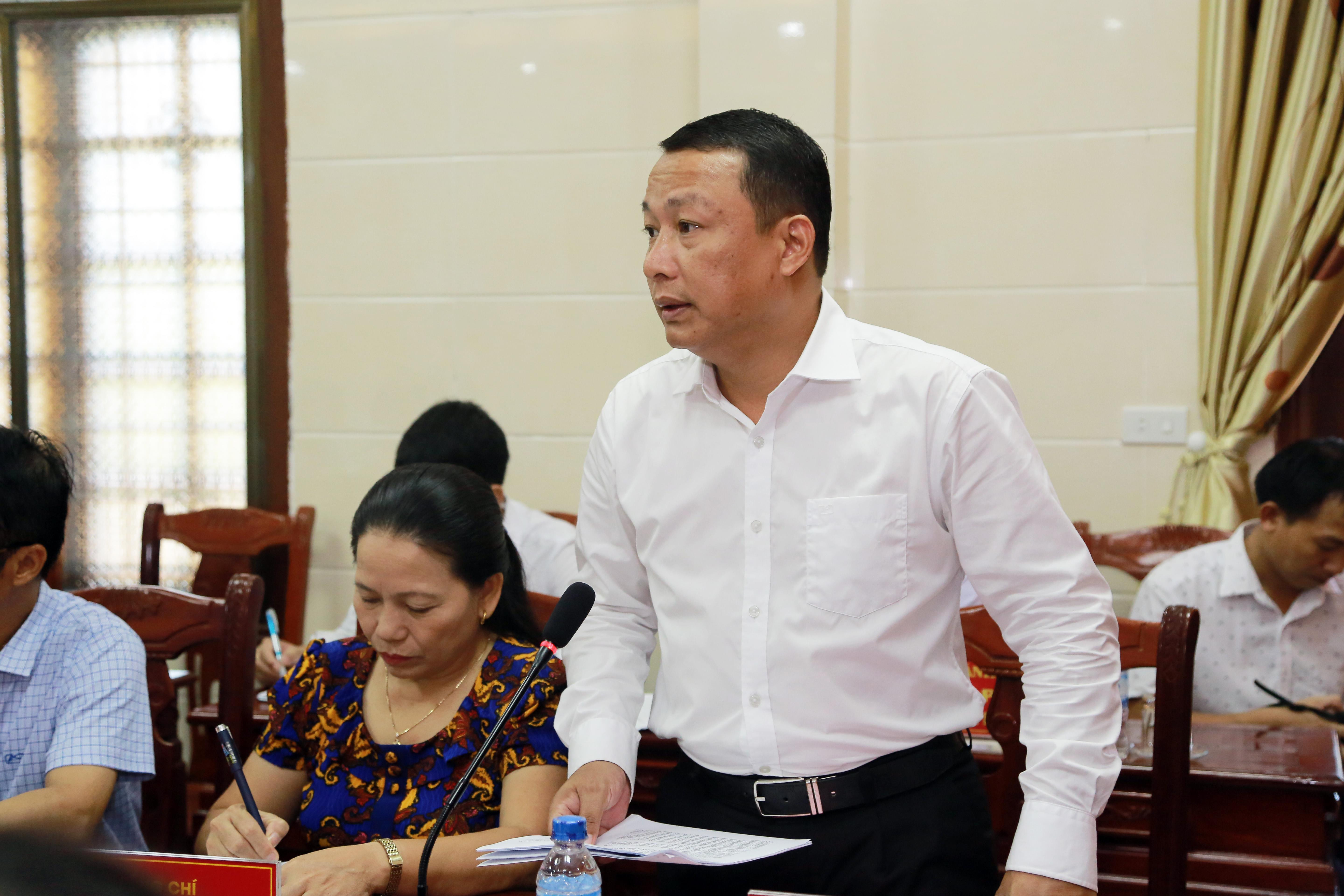 Bí thư Huyện ủy Nghi Lộc Phạm Hồng Quang phát biểu tại hội nghị. Ảnh: Đào Tuấn
