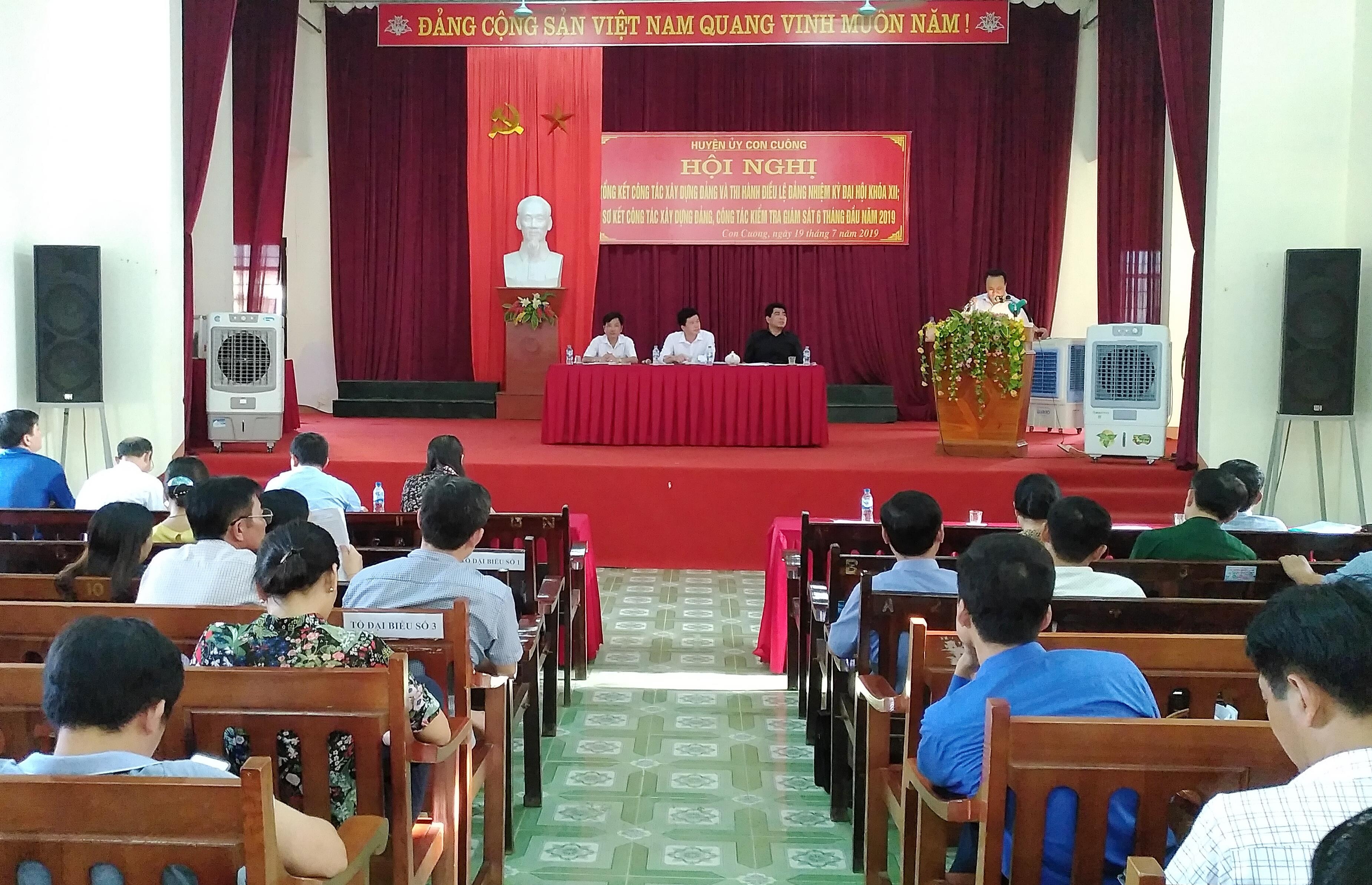 Chiều ngày 19/7/2019, Đảng bộ huyện Con Cuông tổ chức Hội nghị Tổng kết công tác xây dựng Đảng và thi hành điều lệ Đảng nhiệm kỳ đại hội khóa XII; sơ kết công tác xây dựng Đảng 6 tháng đầu năm, định hướng nhiệm vụ 6 tháng cuối năm 2019.