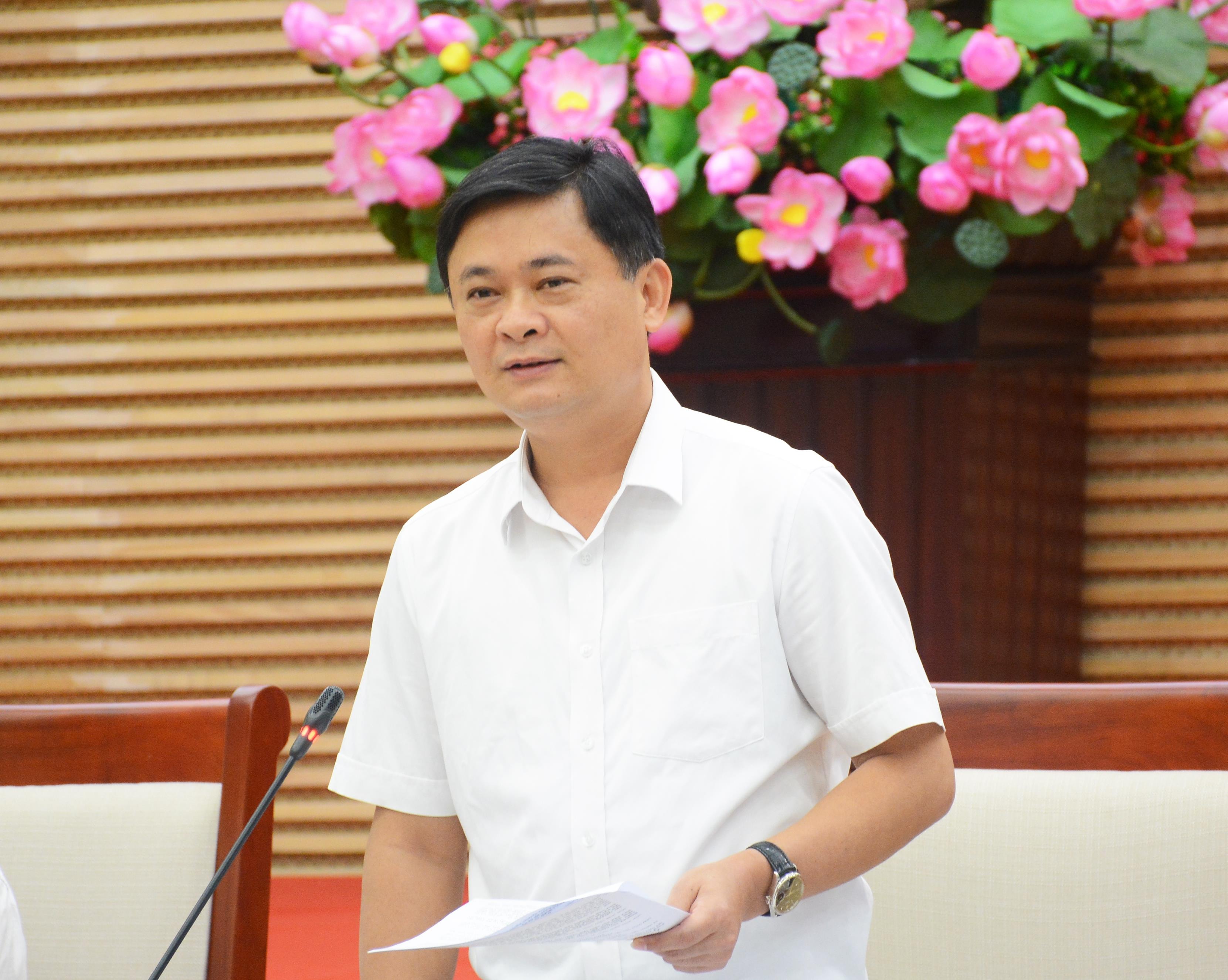 Chủ tịch UBND tỉnh Thái Thanh Quý chủ trì phiên họp thường kỳ tháng 7 của UBND tỉnh sáng 23/7. Ảnh: Thu Giang