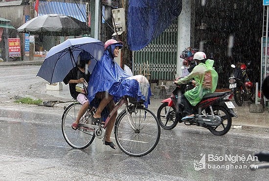 Nghệ An chiều tối có mưa rào và giông. Ảnh minh hoạ