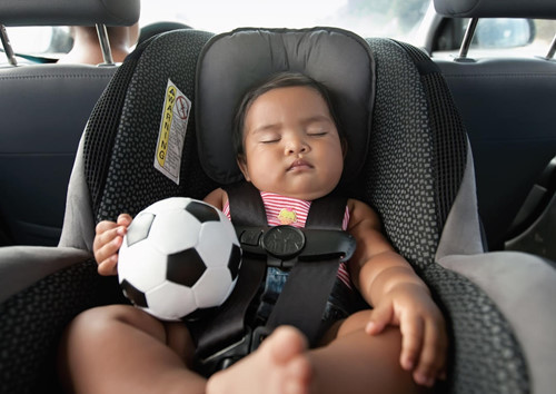 8 điều bạn không nên làm khi có trẻ em trong xe hơi - ảnh 4