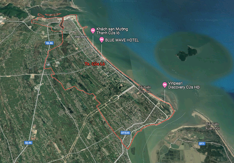 Thị xã Cửa Lò có có diện tích là 27,81 km², dân số gần 60.000 người;  nằm ở phía Đông Nam tỉnh Nghệ An, cách thành phố Vinh 16 km về phía Tây. Cửa Lò là thị xã du lịch biển nổi tiếng với bãi biển đẹp và khu nghỉ dưỡng được xây dựng khang trang. 