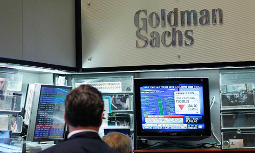 Quầy của ngân hàng Goldman Sachs tại Sở Giao dịch Chứng khoán New York, Mỹ. Ảnh: AFP.