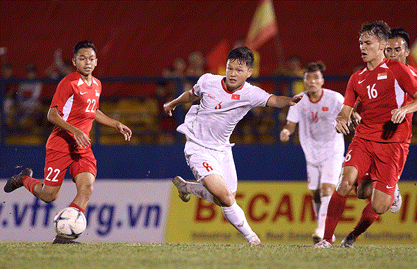 Đội tuyển U18 Việt Nam sáng cửa vào bán kết Giải U18 Đông Nam Á - Cúp Next Media 2019 sau khi giành chiến thắng 3-0 trước U18 Singapore ở lượt trận thứ 3 diễn ra trên sân Gò Đậu (Bình Dương) tối qua, 12/8.