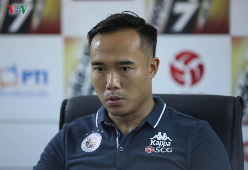 Trợ lý HLV Nguyễn Công Tuấn đánh giá rất cao sự trở lại của đội trưởng Văn Quyết.