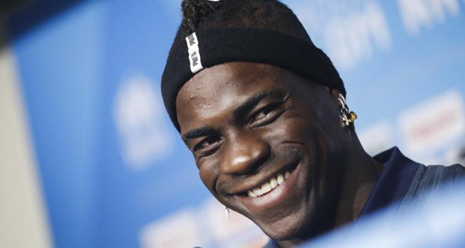 Balotelli trở lại Serie A chơi bóng sau 3 năm. Ảnh: Spails.