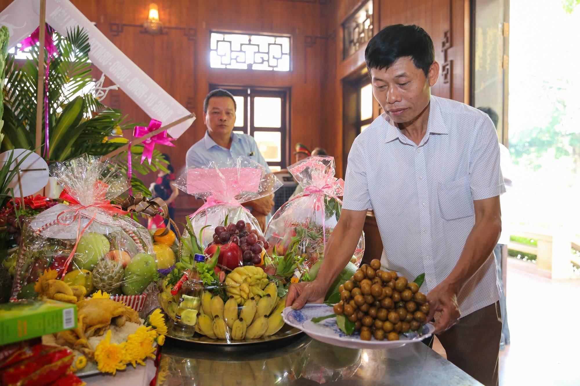 Hàng nghìn bó hoa