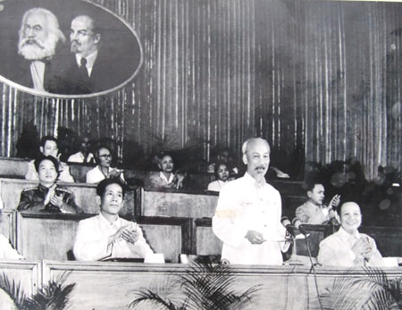Bác Hồ tại Đại hội Đảng toàn quốc lần thứ III (5-9-1960). Ảnh tư liệu