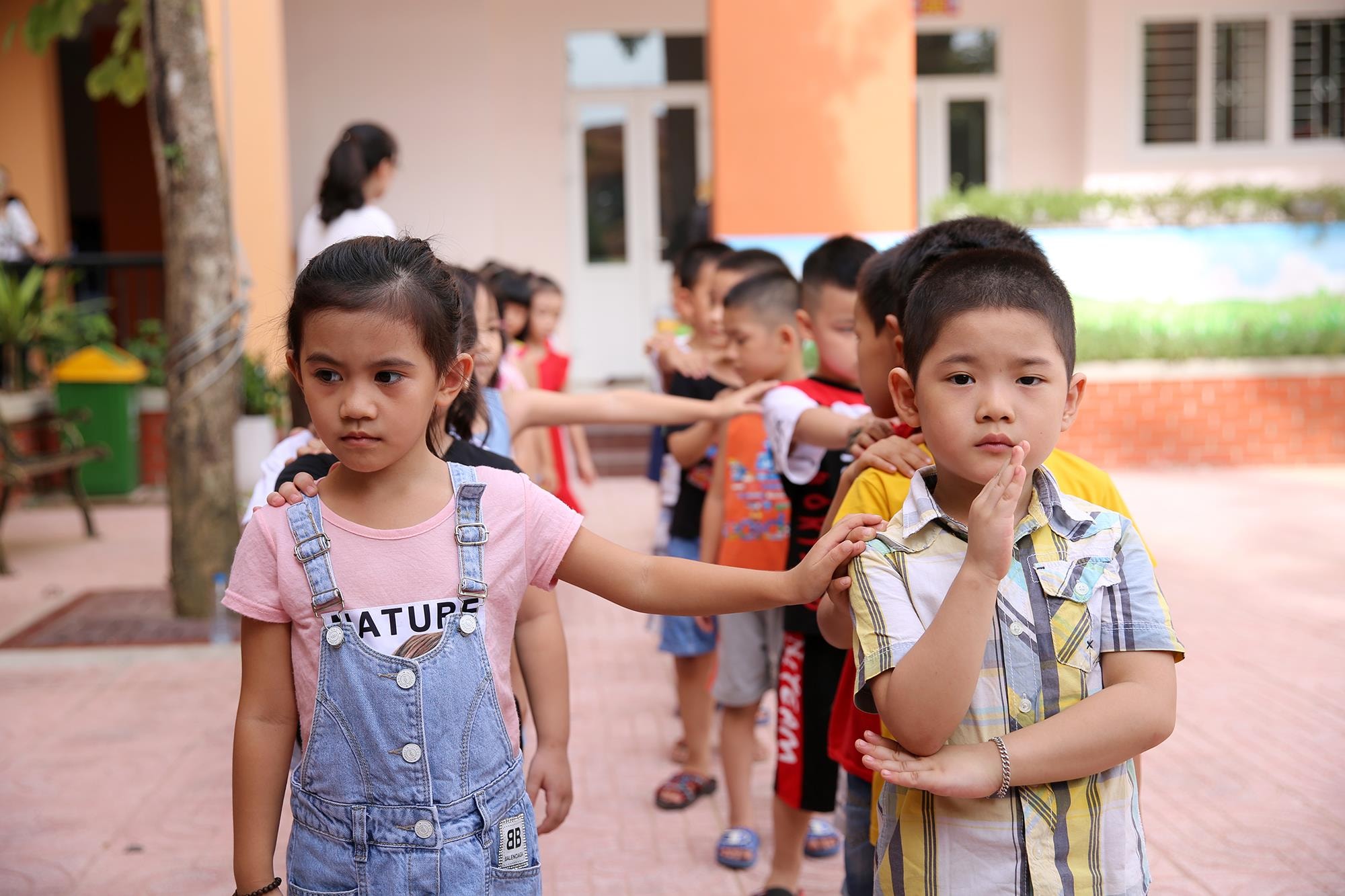 Học sinh tiểu học Thành phố Vinh.