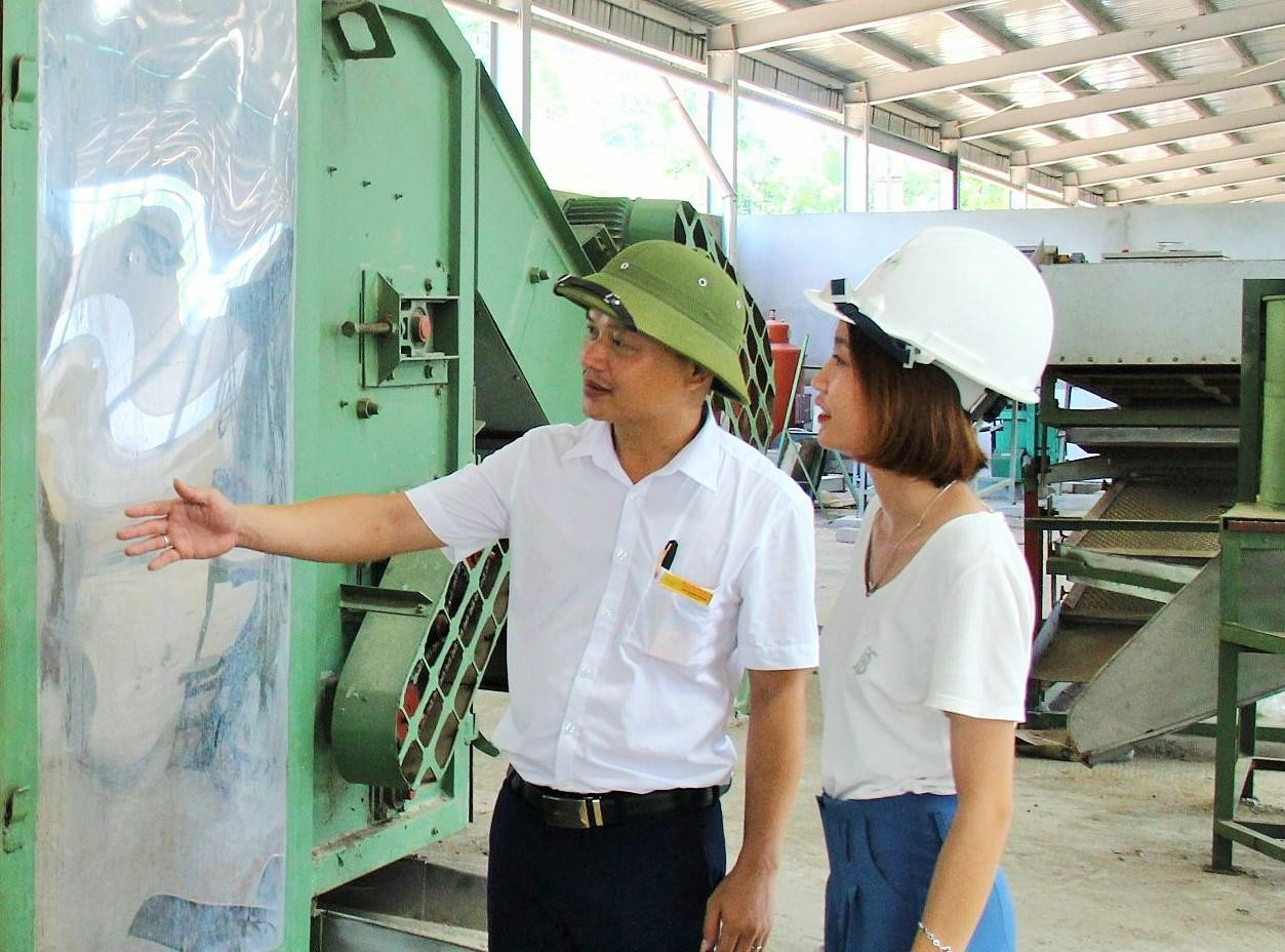 Kiểm tra công tác lắp đặt dây chuyền chế biến tại Nhà máy chè Sông Lam.