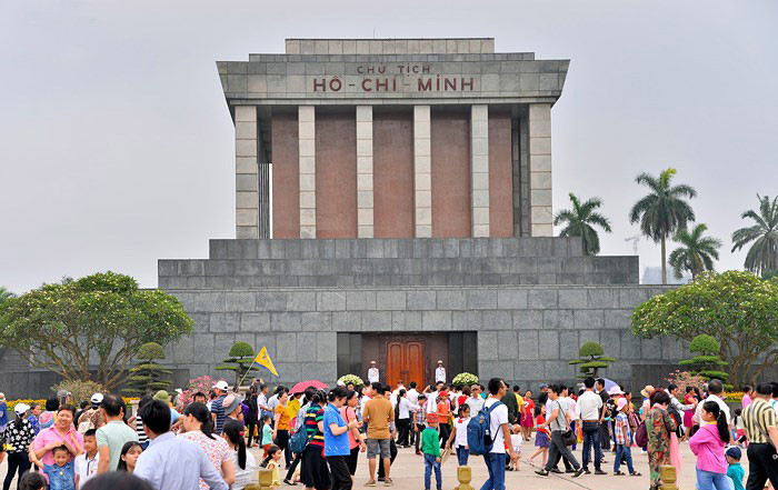 Lăng Chủ tịch Hồ Chí Minh đã đón 57 triệu lượt nhân dân và khách quốc tế sau 44 năm mở cửa