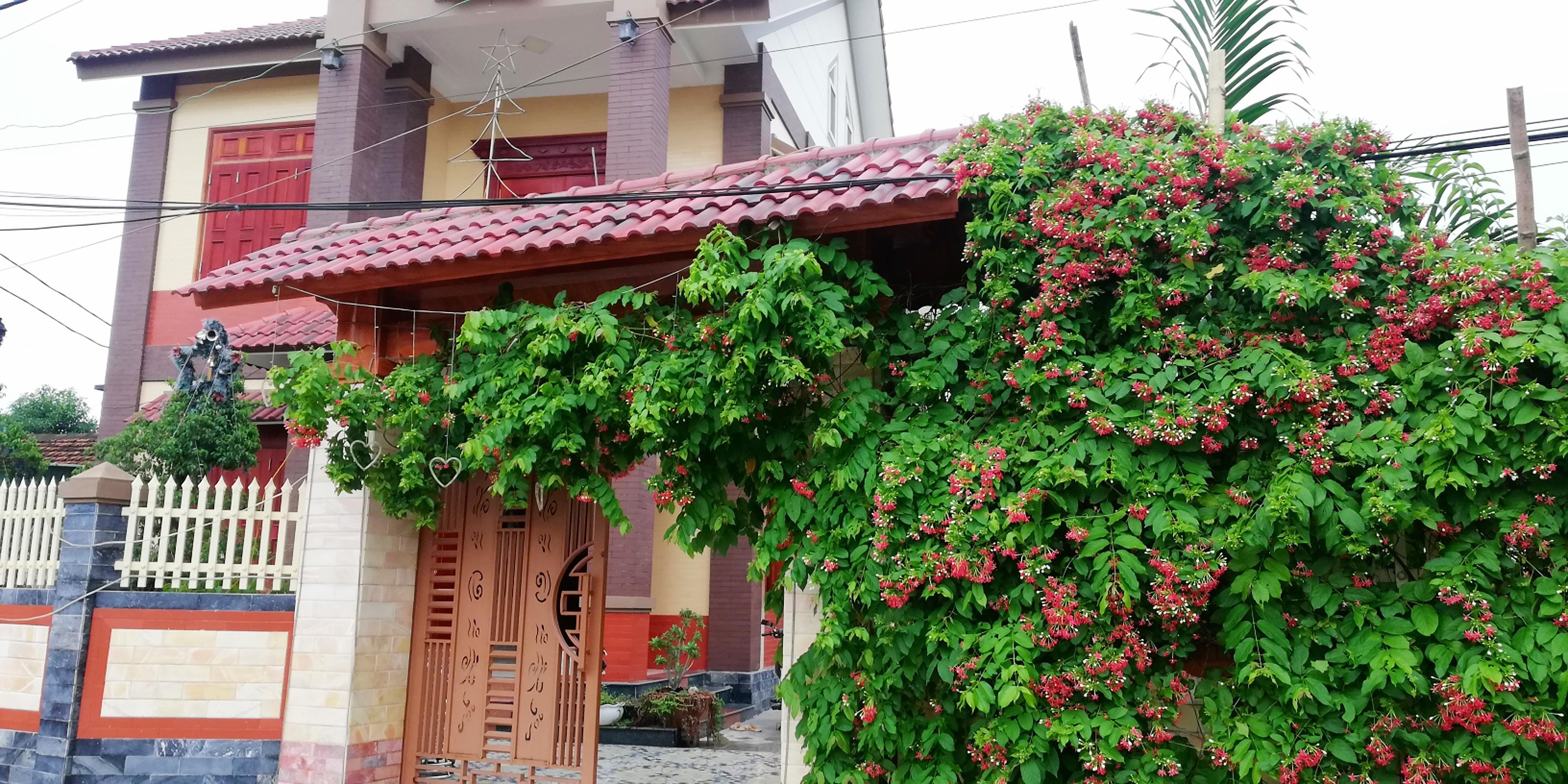  Đời sống kinh tế phát triển của bà con giáo xứ Trung Song. Ảnh: Mai Giang
