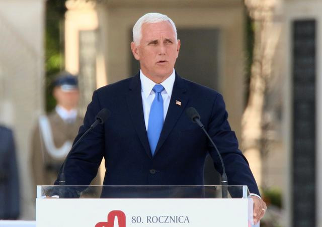 Phó Tổng thống Mỹ Mike Pence có bài phát biểu trong lễ kỷ niệm 80 năm Chiến tranh thế giới thứ hai nổ ra tại Ba Lan hôm 1/9. Ảnh: Reuters