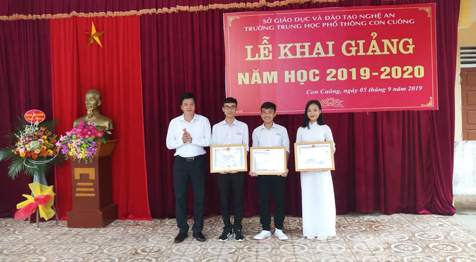 học sinh giỏi đạt giải nhất cấp tỉnh được nhận bằng khen của UBND tỉnh Nghệ An