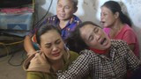 Người dân làng biển Nghệ An khóc ngất, lo lắng chờ tin tức 9 ngư dân mất tích
