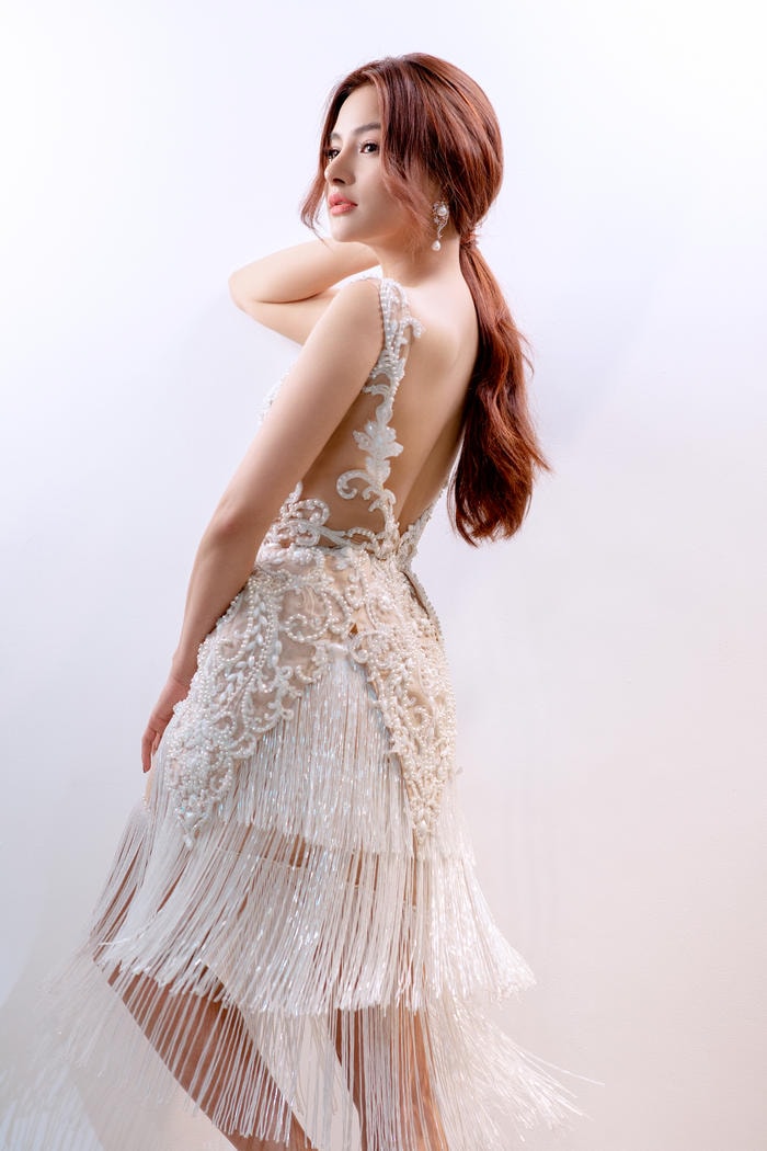 Vũ Thu Phương tái xuất quyến rũ vô cùng sau 8 năm vắng bóng ảnh 6