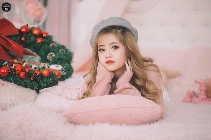 Là “con gái cưng” của mẹ nhưng Khánh Linh vẫn không quên tự lập và trau dồi bản thân