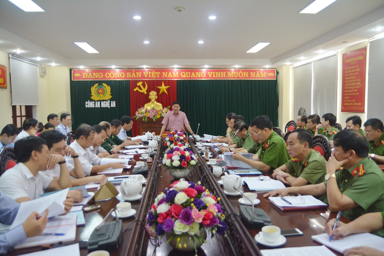 Ngày 13/9/2019, Đoàn kiểm tra của Tỉnh ủy do đồng chí Nguyễn Văn Thông, Phó Bí thư Tỉnh ủy dẫn đầu đã có buổi làm việc với Đảng bộ Công an tỉnh Nghệ An về kết quả thực hiện Nghị quyết số 03 - NQ/TU ngày 29/4/2016 của Ban Thường vụ Tỉnh ủy về tăng cường công tác phòng chống ma túy trên địa bàn tỉnh giai đoạn 2016-2020.