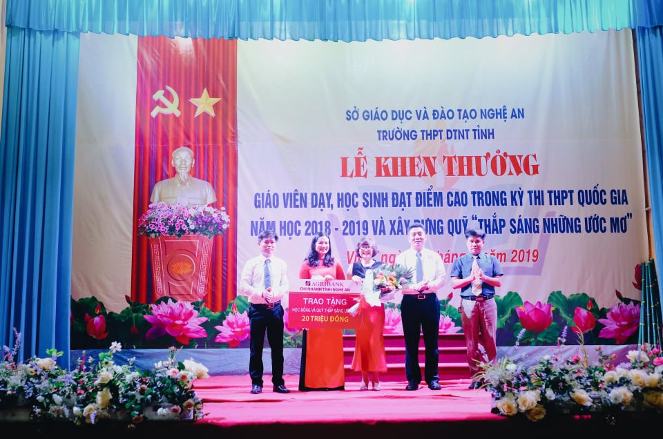 Các tổ chức, đơn vị, doanh nghiệp và nhà hảo tâm hỗ trợ Quỹ “Thắp sáng những ước mơ” 