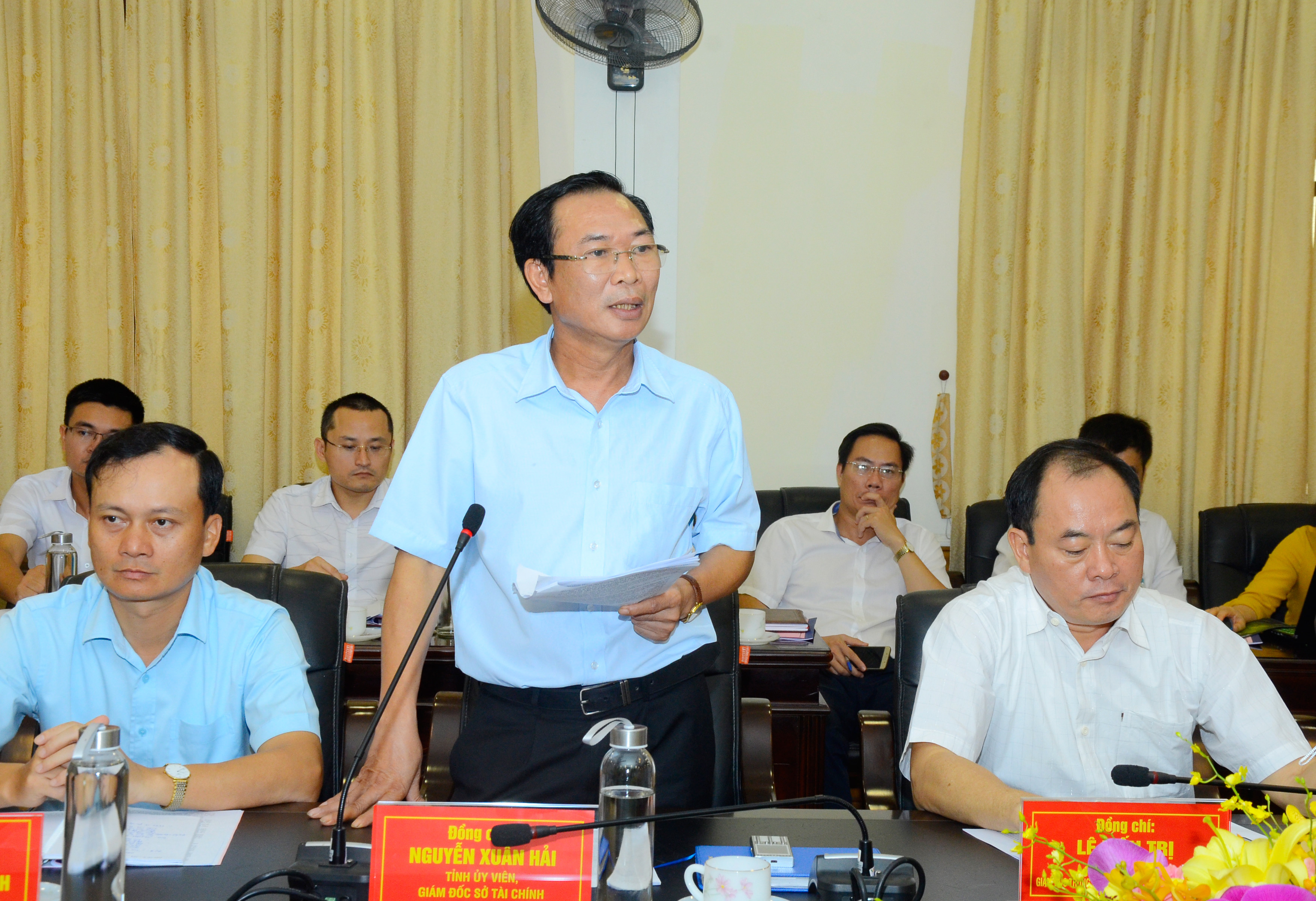 Giám đốc Sở Tài Chính Nguyễn Xuân Hải phát biểu tại cuộc làm việc. Ảnh: Thanh Lê