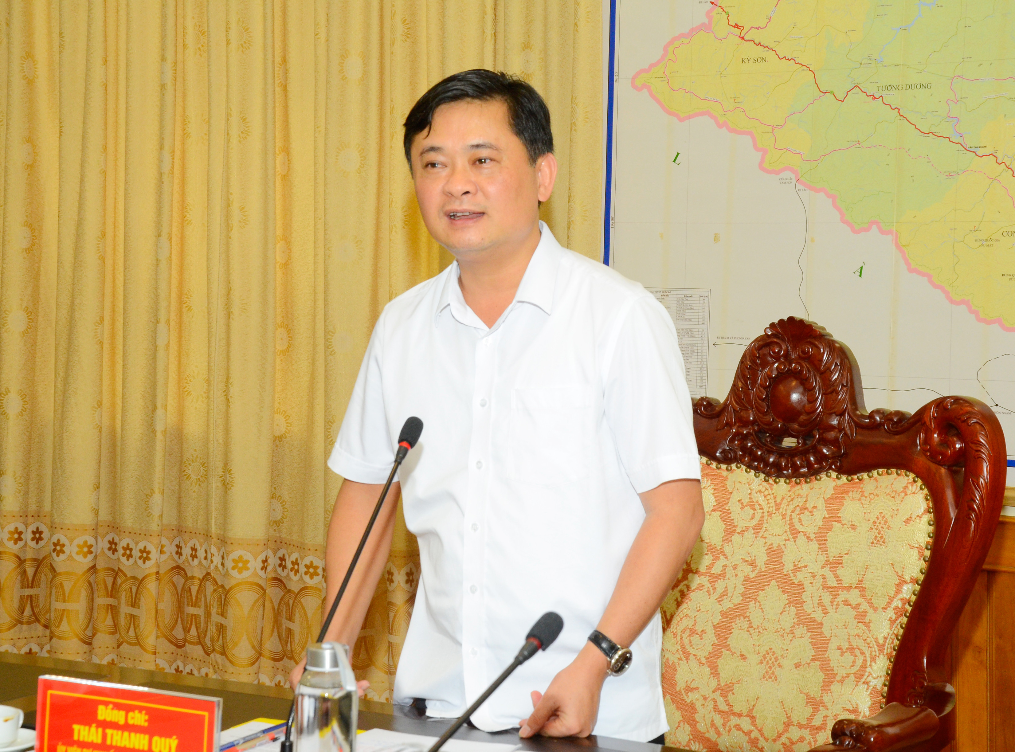 Chủ tịch UBND tỉnh Thái Thanh Quý kết luận tại cuộc làm việc. Ảnh: Thanh Lê