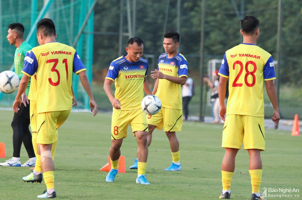 Các cầu thủ của Đội tuyển Việt Nam đang tích cực tập luyện. Ảnh tư liệu