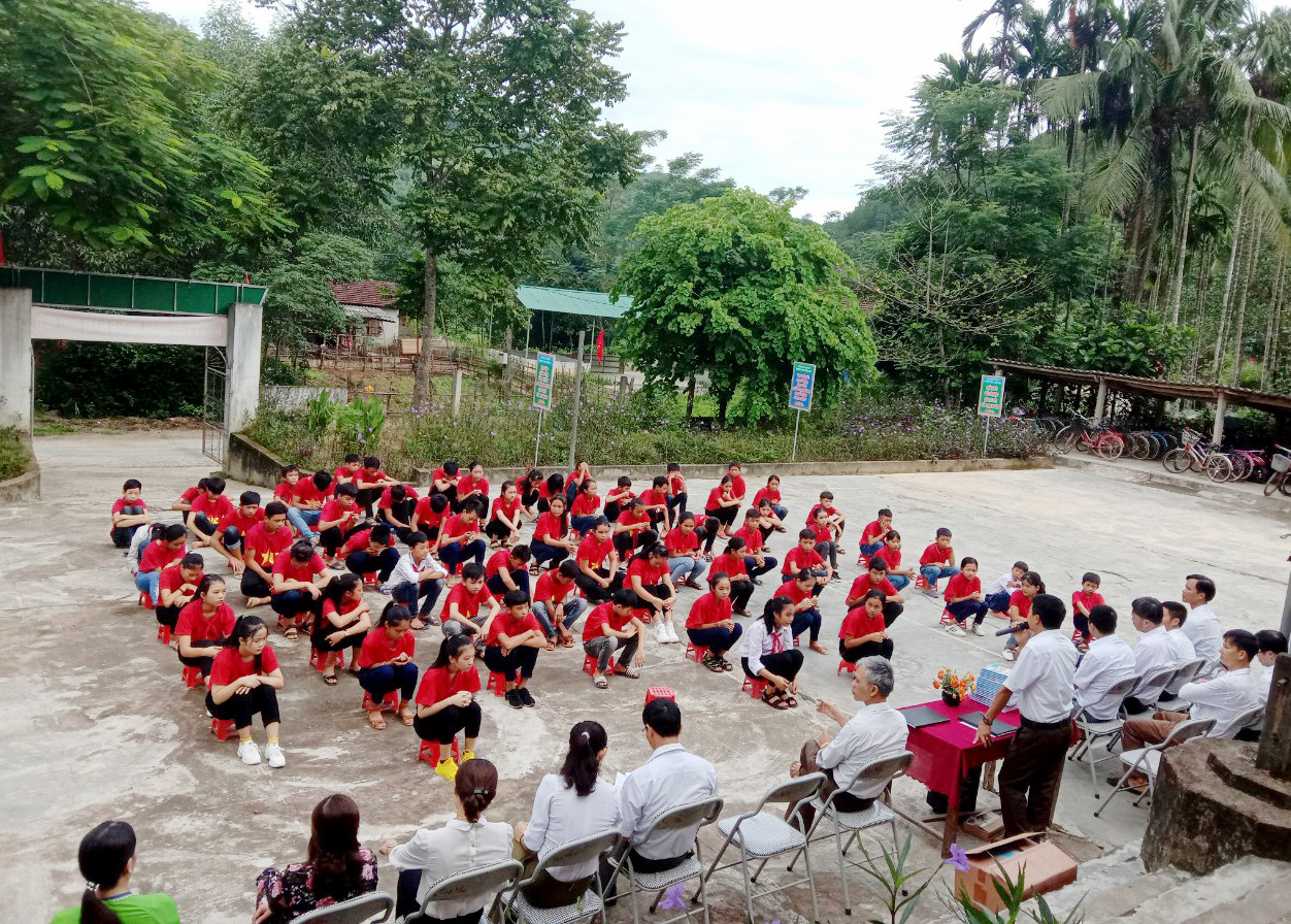 Để tinh giản biên chế, trong năm học này xã Phúc Sơn, huyện Anh Sơn đã tiến hành sáp nhập Trường PTCS Cao Vều vào Trường Tiểu học và THCS Phúc Sơn. Ảnh- MH
