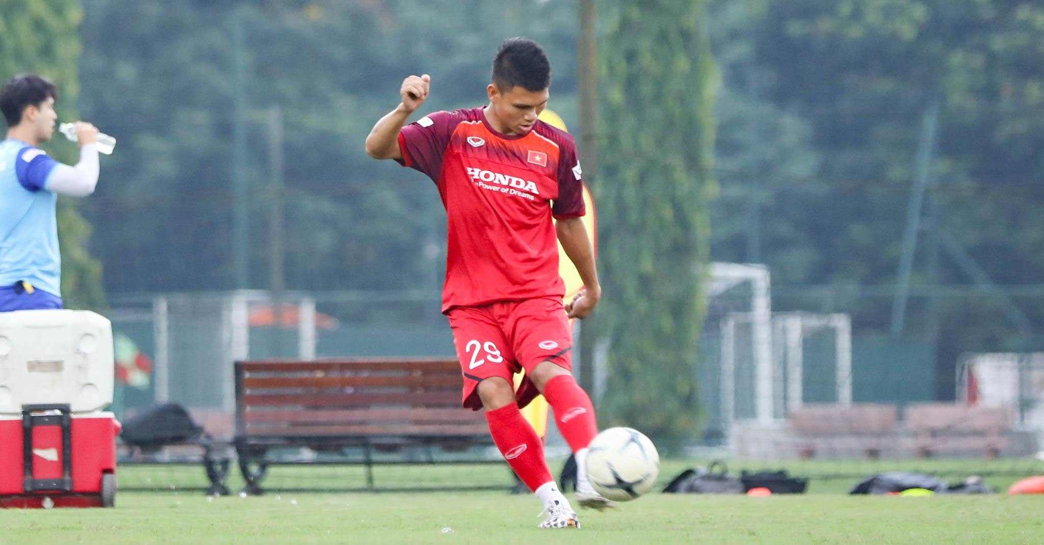 Trước khi lên tuyển, Phạm Xuân Mạnh đã có 1 bàn thắng tại V.League 2019. Vì có thể chơi được cả hai cánh, anh có khả năng cao được HLV Park điền tên vào sanh sách 23 cầu thủ chính thức. Ảnh: Như Đạt