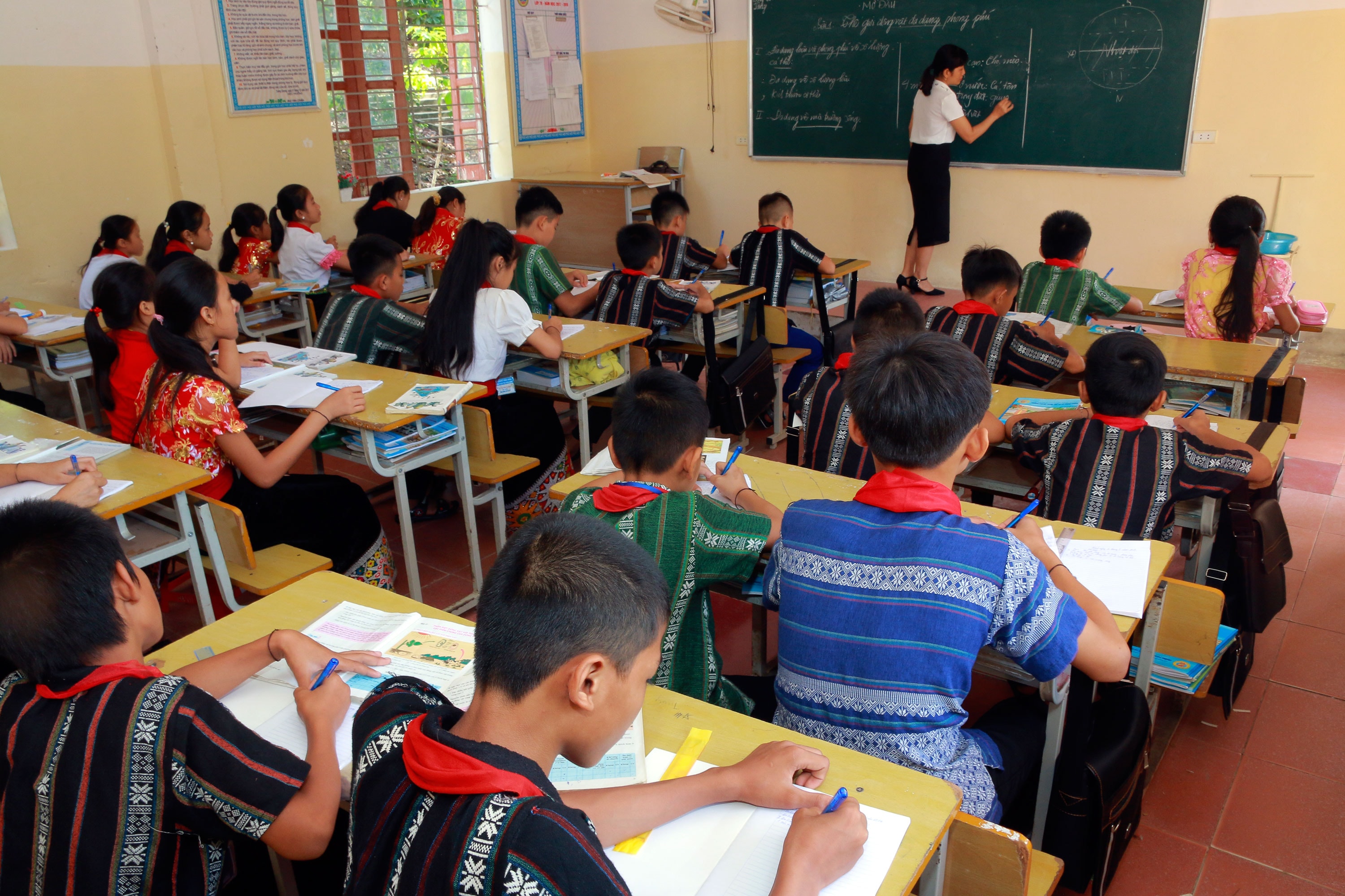 TRUONG PTDTNT THCS TUONG DUONG: Hanh trinh 10 nam phan dau, xay dung va truong thanh-hinh-anh-3