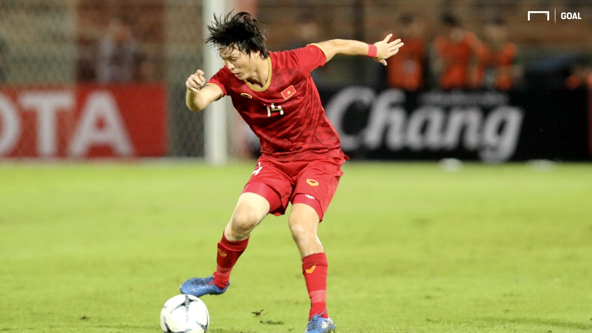 Tuấn Anh đã trở lại vai trò nhạc trưởng của ĐT Việt nam. Ảnh HAGLFC