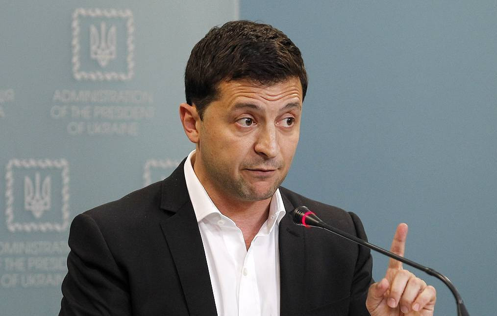 Tổng thống Ukraine Vladimir Zelensky phát biểu trước báo giới ngày 10/11. Ảnh: TASS