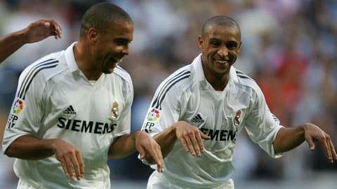 Cựu hậu vệ trái nổi tiếng Roberto Carlos