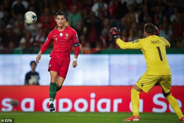 Ronaldo ghi bàn đẹp mắt
