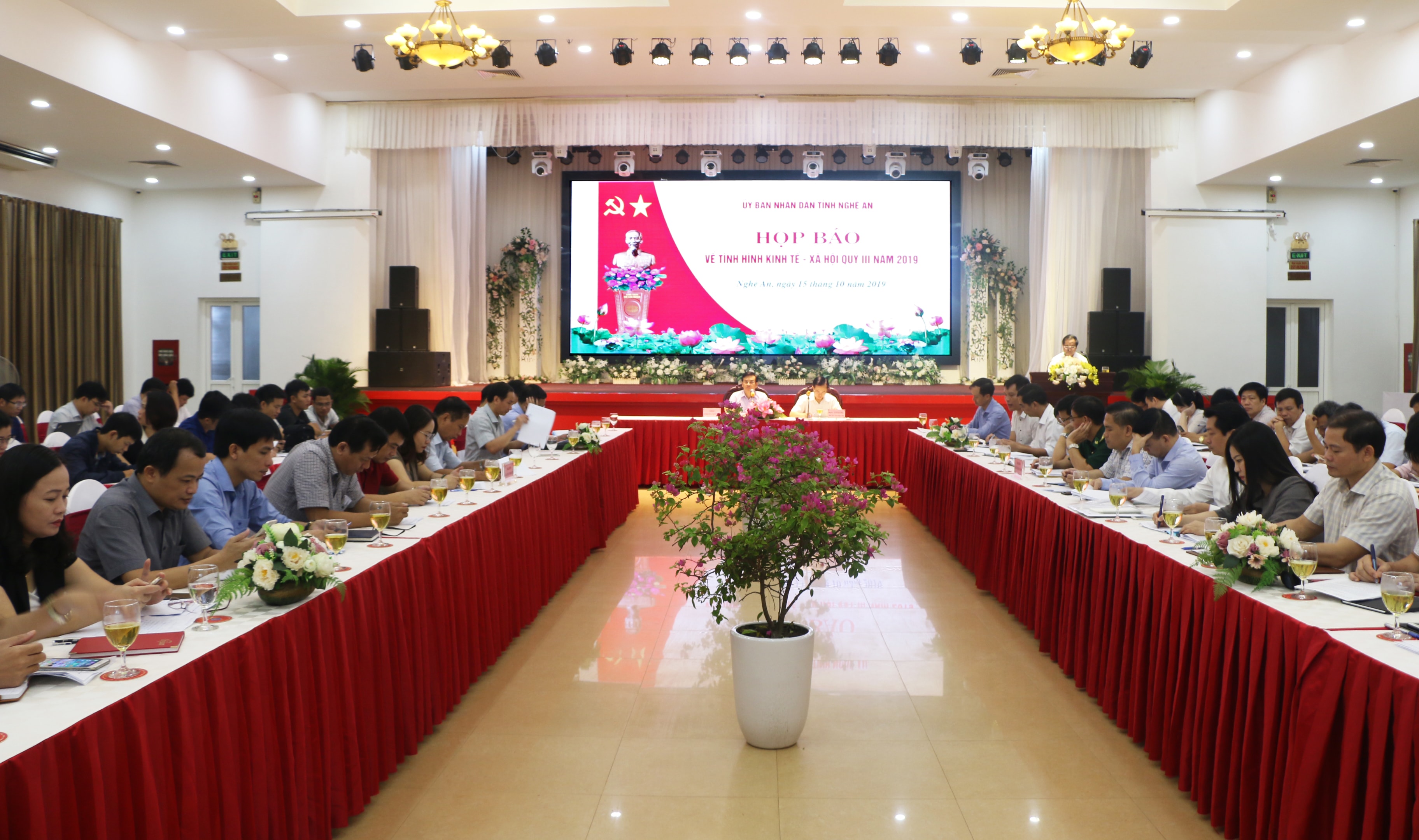 Quang cảnh buổi họp báo. Ảnh: Thu Giang