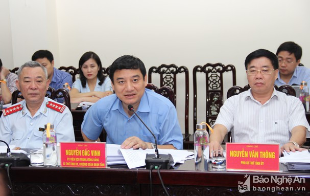 Đồng chí Bí thư Tỉnh ủy Nguyễn Đắc Vinh tiếp công dân tháng 10/2019. Ảnh tư liệu: Hoài Thu